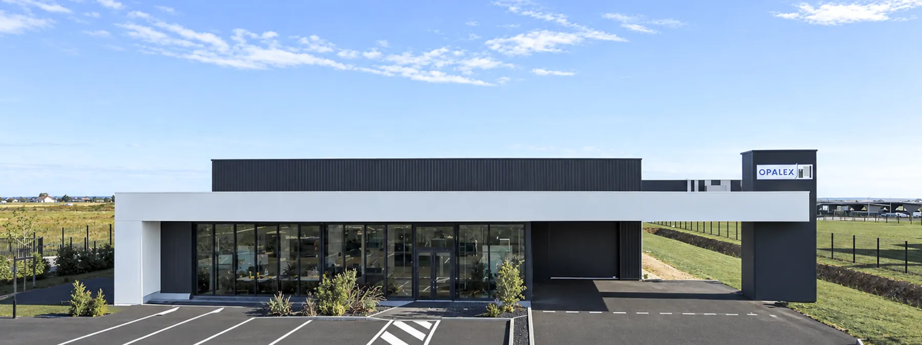 La façade du site Opalex, bâtiment livré en 2023