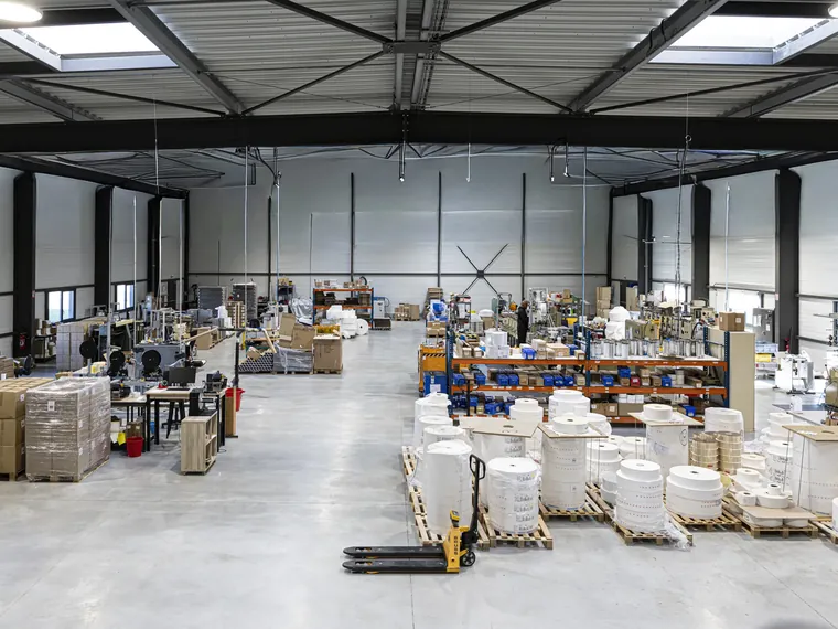 L'atelier de production d'Opalex à Châteaudun